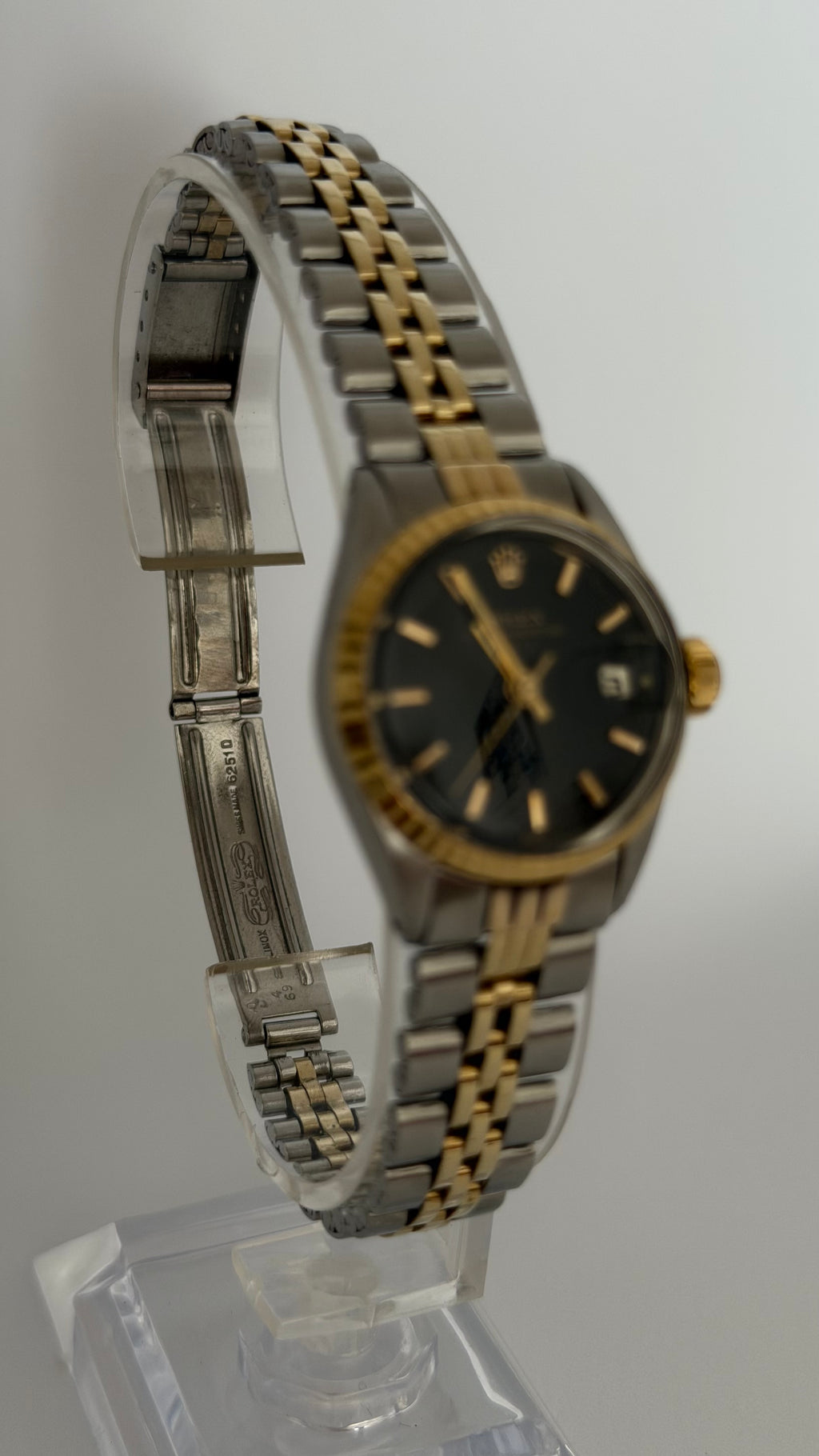 Rolex Oyster Perpetual Date 26mm Two-Tone
Jubilee Bracelet - Black Dial