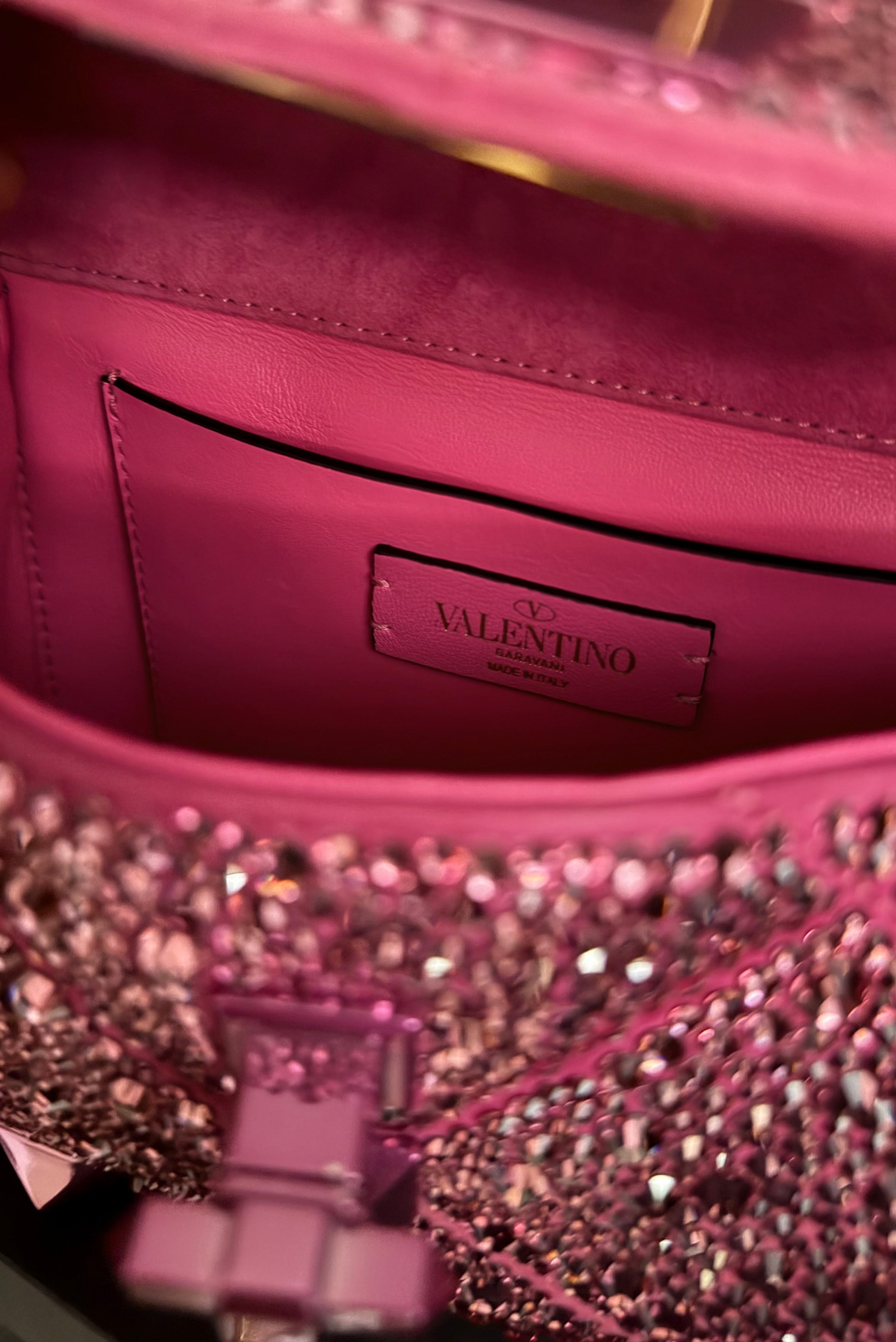 Valentino Garavani Small Roman Stud Shoulder Bag Crystal Pink