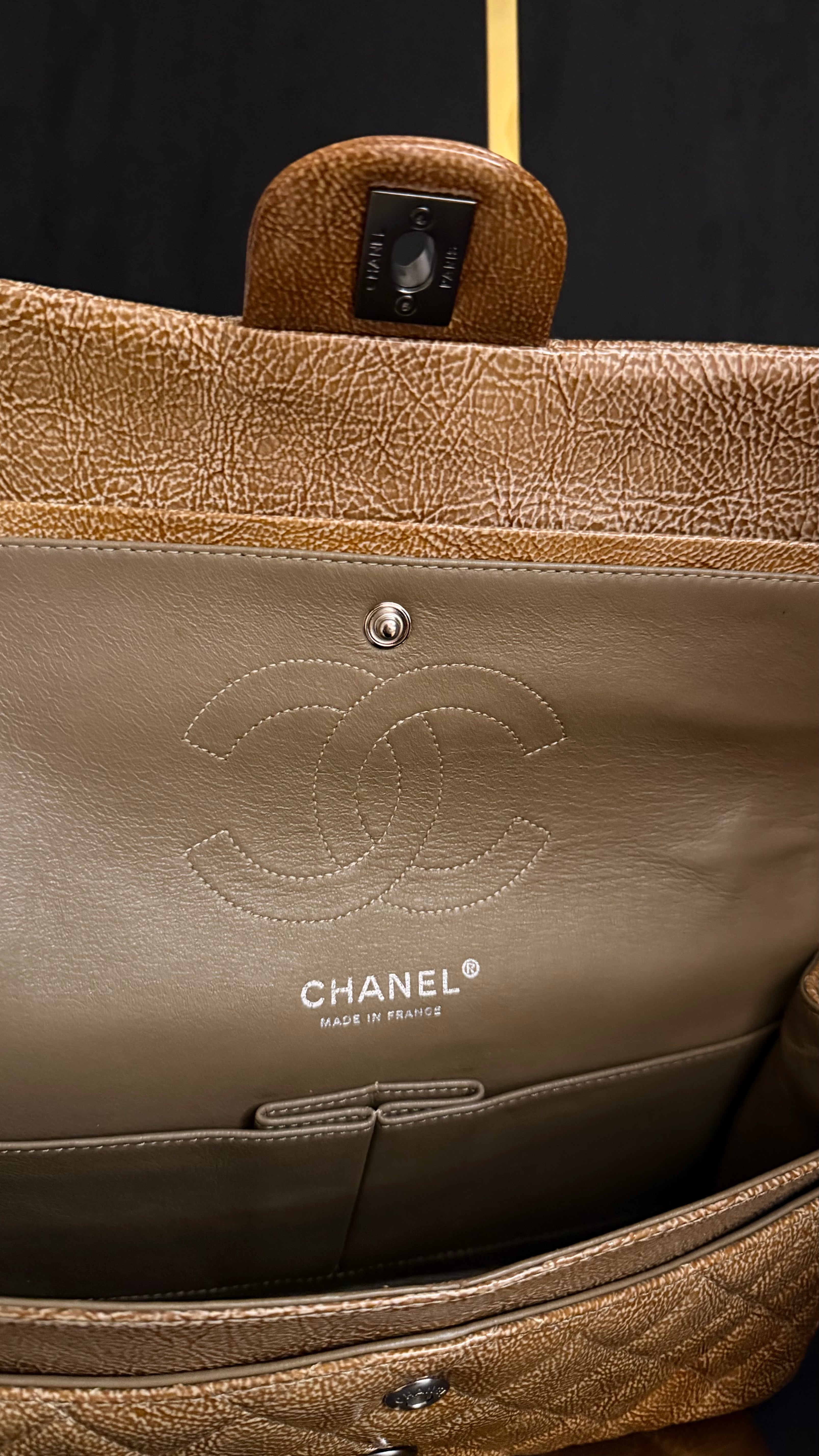 CHANEL Classic Flap Medium – Pelle Beige Dorata